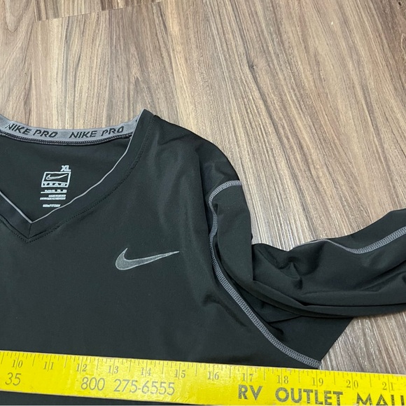 Nike Pro Fitted Long Sleeved Black Dri-Fit Training Shirt Sz XL (16-18) - Picture 9 of 9